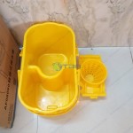 Xô vệ sinh 02 ngăn vắt nước cây lau nhà cổ tròn