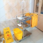 Xe làm vệ sinh bệnh viện khung inox 03 tầng