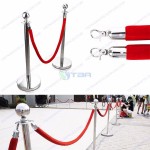 Trụ chắn inox đầu tròn dây nhung trùng màu đỏ