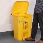Thùng rác y tế bằng nhựa màu vàng 45L