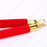Dây nhung đỏ móc khóa vàng dùng cho cột chắn inox
