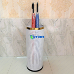 Sọt để ô dù hình tròn màu trắng vành inox vàng