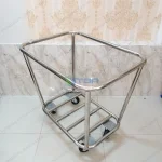 Xe thu gom đồ giặt là trong bệnh viện khách sạn