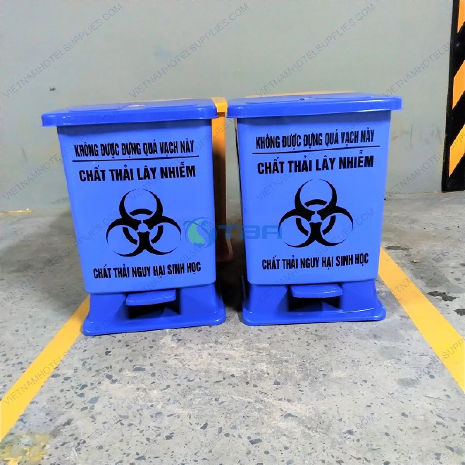 Thùng rác y tế màu xanh 15L